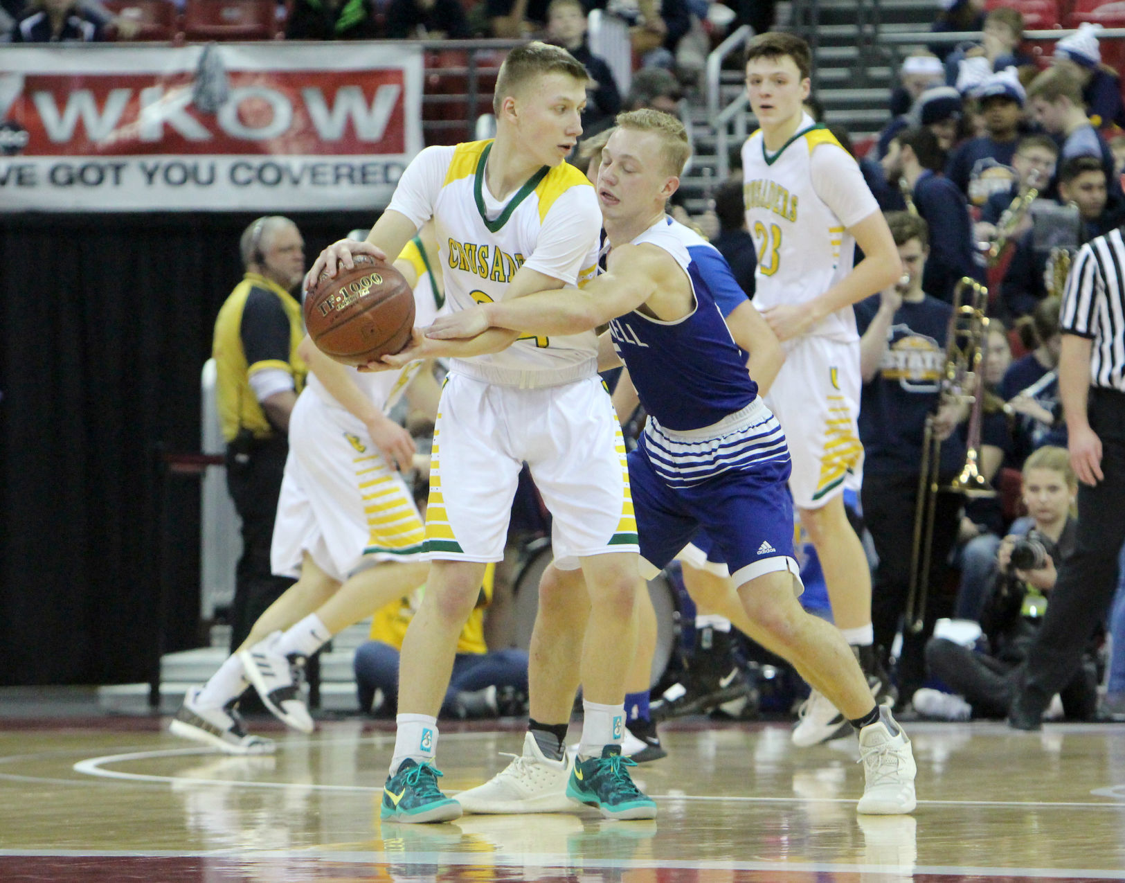 McDonell boys basketball vs Sheboygan Area Lutheran 3-15-19